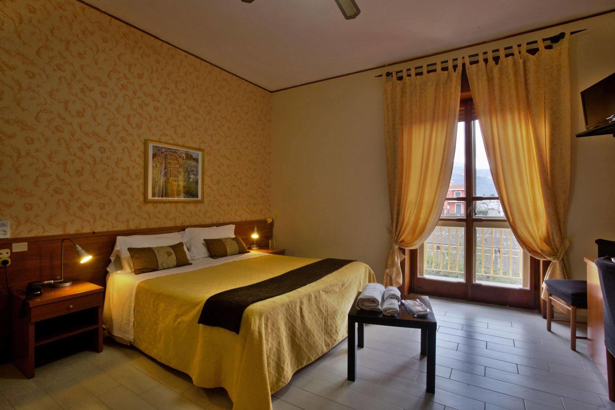 Hotel Pompei Scafati Exteriör bild