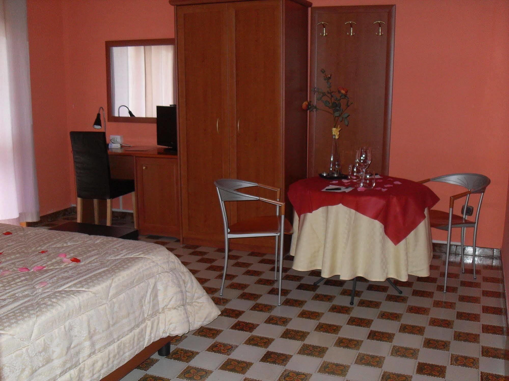 Hotel Pompei Scafati Exteriör bild
